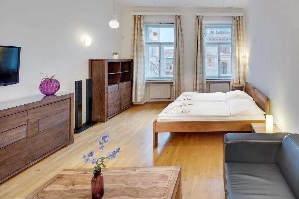 מלון דירות פראג Selinor Old Town Apartments