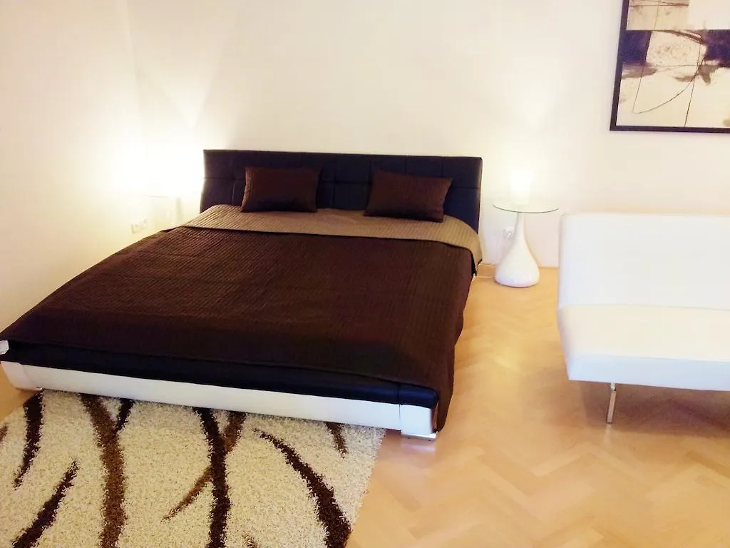 פראג Selinor Old Town Apartments