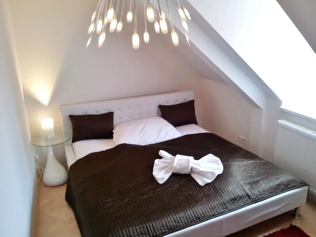 **** מלון דירות פראג Selinor Old Town Apartments צ'כיה