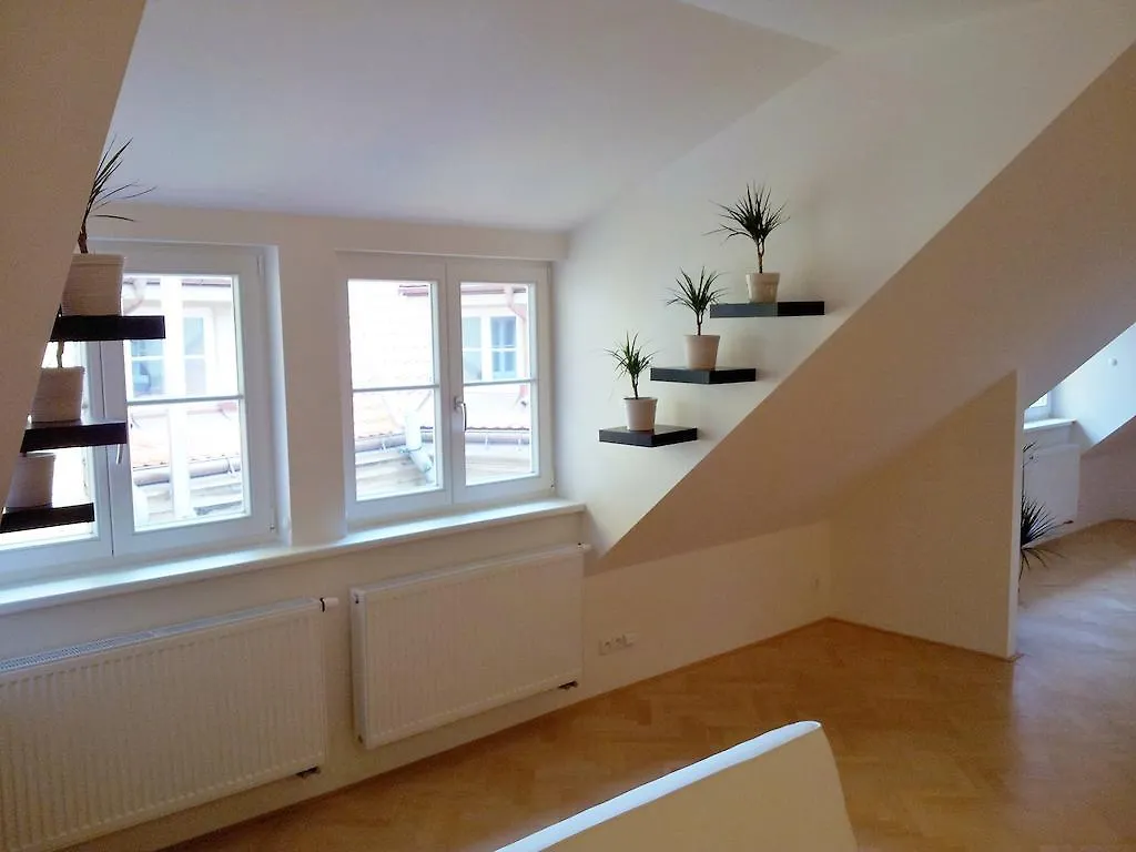 מלון דירות פראג Selinor Old Town Apartments