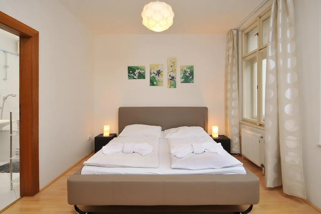 פראג Selinor Old Town Apartments מלון דירות