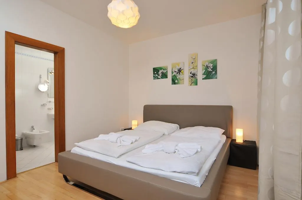 פראג Selinor Old Town Apartments 4*,  צ'כיה