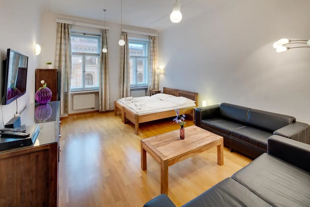 מלון דירות פראג Selinor Old Town Apartments